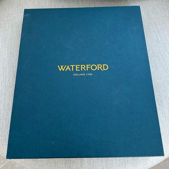 Waterford NEW Lismore Crystal photo frame 8 x 10 - Picture 2 of 6
